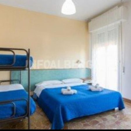 Hotel Ariosto Rimini Kültér fotó