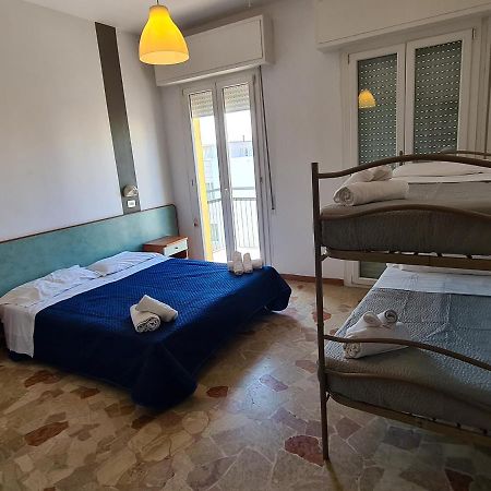 Hotel Ariosto Rimini Kültér fotó