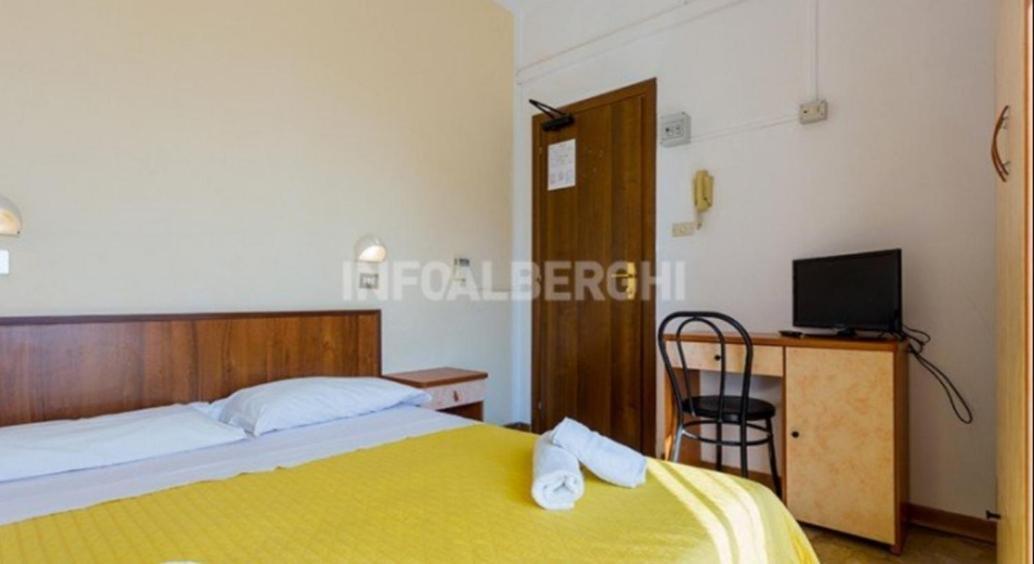 Hotel Ariosto Rimini Kültér fotó