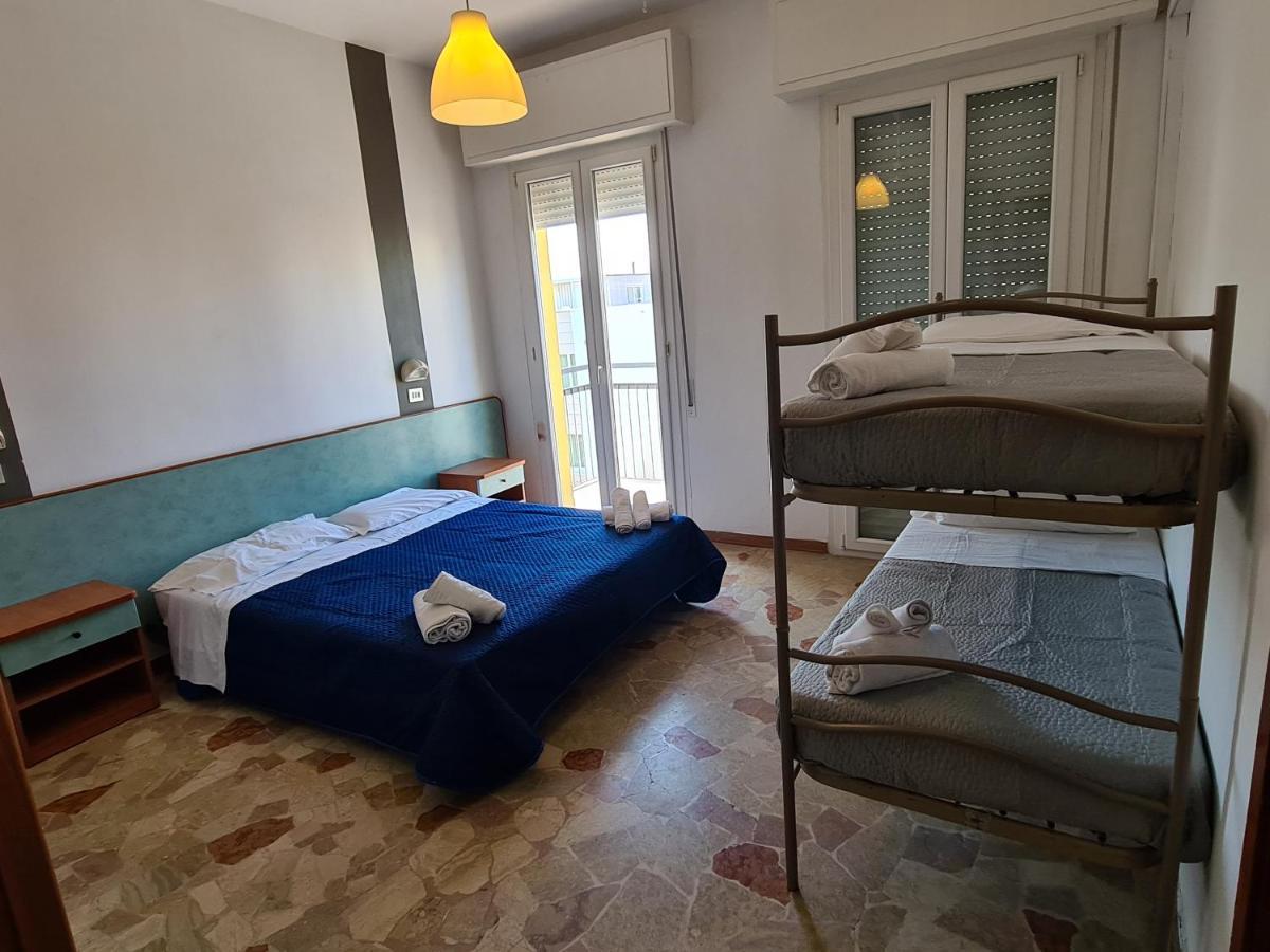 Hotel Ariosto Rimini Kültér fotó