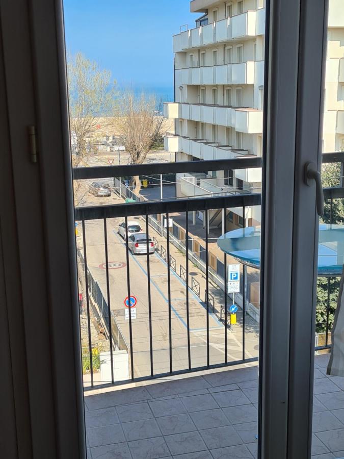 Hotel Ariosto Rimini Kültér fotó