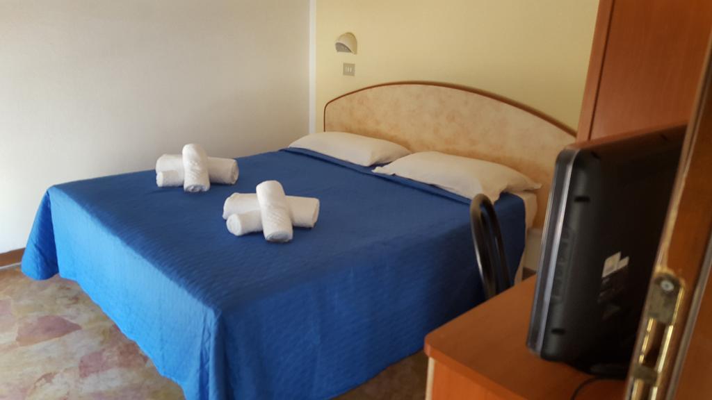 Hotel Ariosto Rimini Kültér fotó